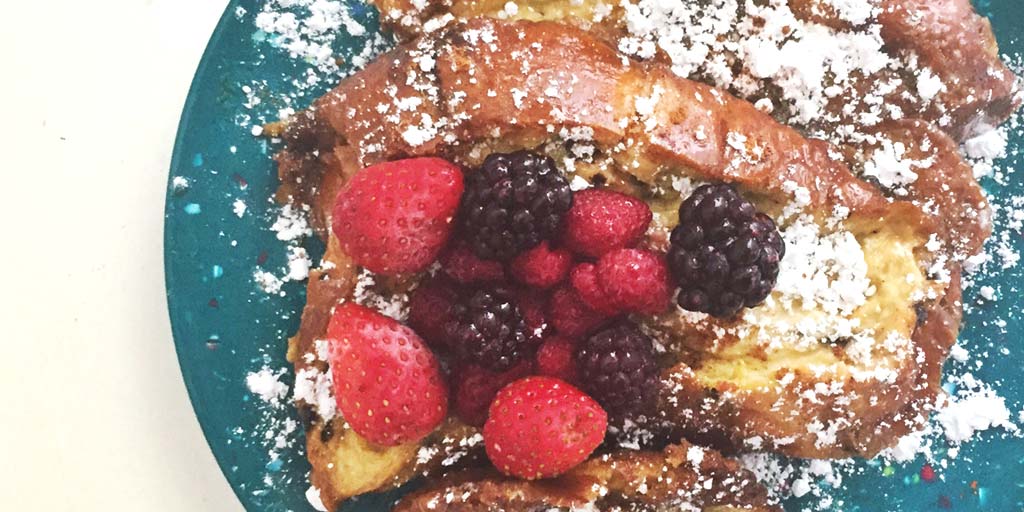 Caramel Cr&egrave;me Br&ucirc;l&eacute;e French Toast